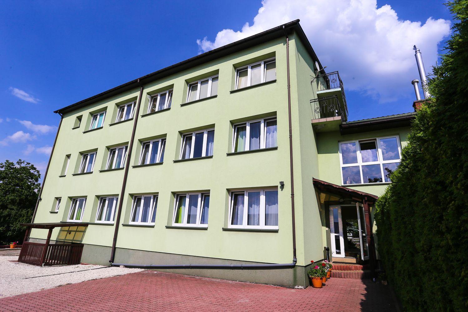 Wieczernik Dom Rekolekcyjny Ksiezy Pallotynow Швета Катаржина Екстериор снимка